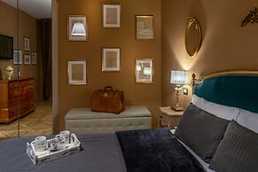 051 Room & Breakfast