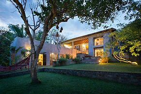 Kadju House