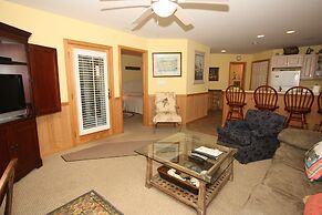 Courtyard Villas on Silver Lake Harbor