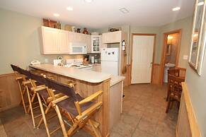 Courtyard Villas on Silver Lake Harbor