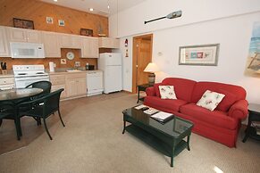 Courtyard Villas on Silver Lake Harbor