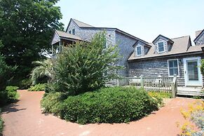 Courtyard Villas on Silver Lake Harbor