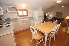 Courtyard Villas on Silver Lake Harbor