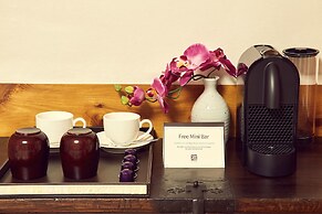 Hanok stay NAMWONYECHON by Kensington