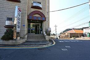 Woosung Hotel