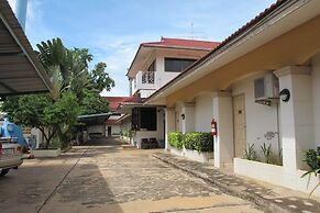 Picnic Sriracha Hotel