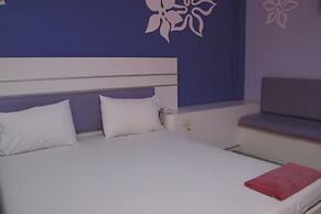 Picnic Sriracha Hotel