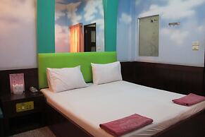 Picnic Sriracha Hotel