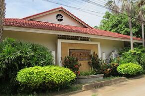 Picnic Sriracha Hotel