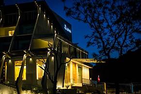 Via Lakhela Resort & Spa