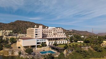 Via Lakhela Resort & Spa