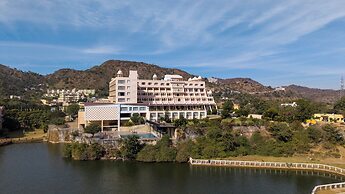 Via Lakhela Resort & Spa