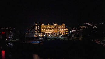 Via Lakhela Resort & Spa