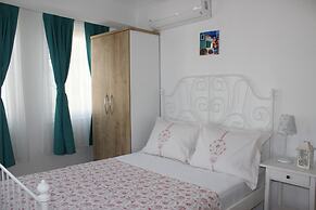 Yeldeğirmeni Bozcaada