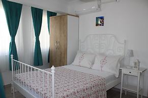 Yeldeğirmeni Bozcaada