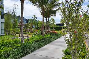 Baan Thew Talay Blue Sapphire