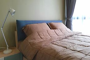 Baan Thew Talay Blue Sapphire