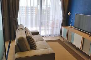 Baan Thew Talay Blue Sapphire