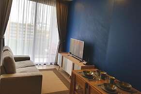 Baan Thew Talay Blue Sapphire