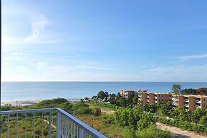 Baan Thew Talay Blue Sapphire