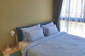 Baan Thew Talay Blue Sapphire