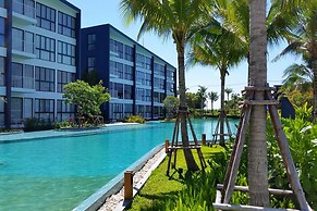 Baan Thew Talay Blue Sapphire