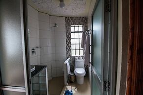 Sirville Lake Elementaita Lodge