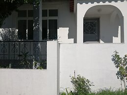 Oriente DNA Studios & Rooms