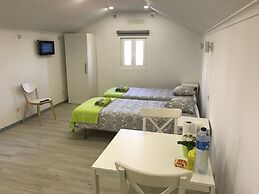 Oriente DNA Studios & Rooms