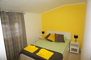 Oriente DNA Studios & Rooms