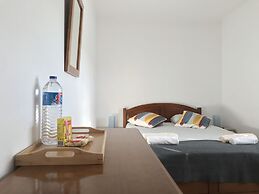 Oriente DNA Studios & Rooms