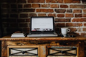 Well Well Aparthotel