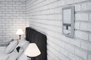 Well Well Aparthotel