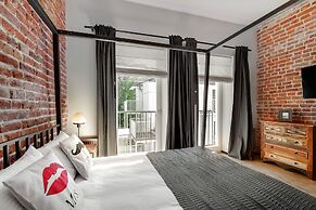 Well Well Aparthotel