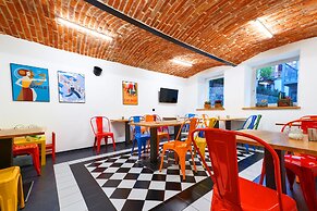 Well Well Aparthotel