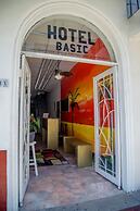 Basic-Hotel
