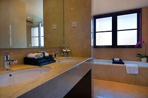 Royal Tulip Springhill Resort Jimbaran