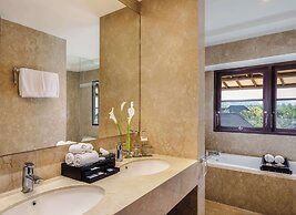 Royal Tulip Springhill Resort Jimbaran