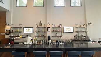 Royal Tulip Springhill Resort Jimbaran