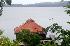 Dolphin Bay Hideaway