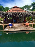 Dolphin Bay Hideaway