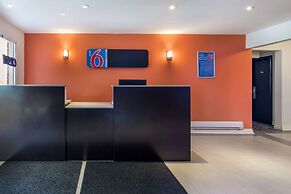 Motel 6 Sudbury, ON