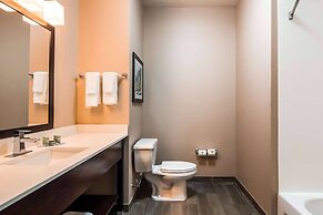 Wyndham Garden New Roads / False River