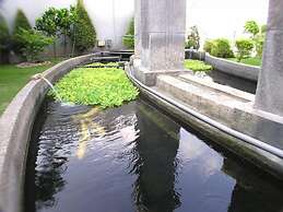 Changsing Business Motel