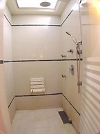 Changsing Business Motel