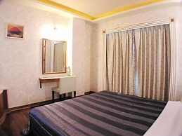 Changsing Business Motel