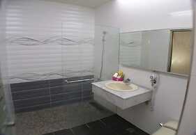 Changsing Business Motel