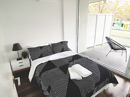 Frangipanistays at 589E