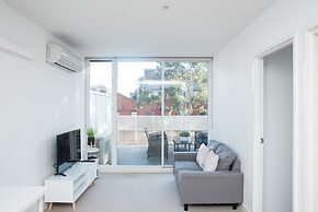 Frangipanistays at 589E