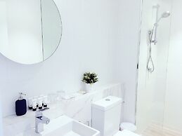 Frangipanistays at 589E